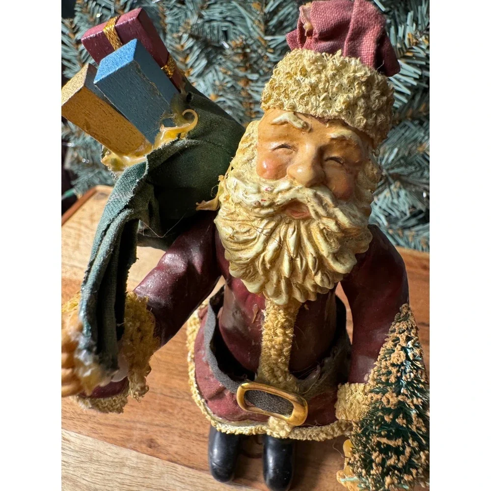 Vintage Style Santa Claus Figurine‎ Holiday Decor Red Gold 7.5 Inch Folk Art